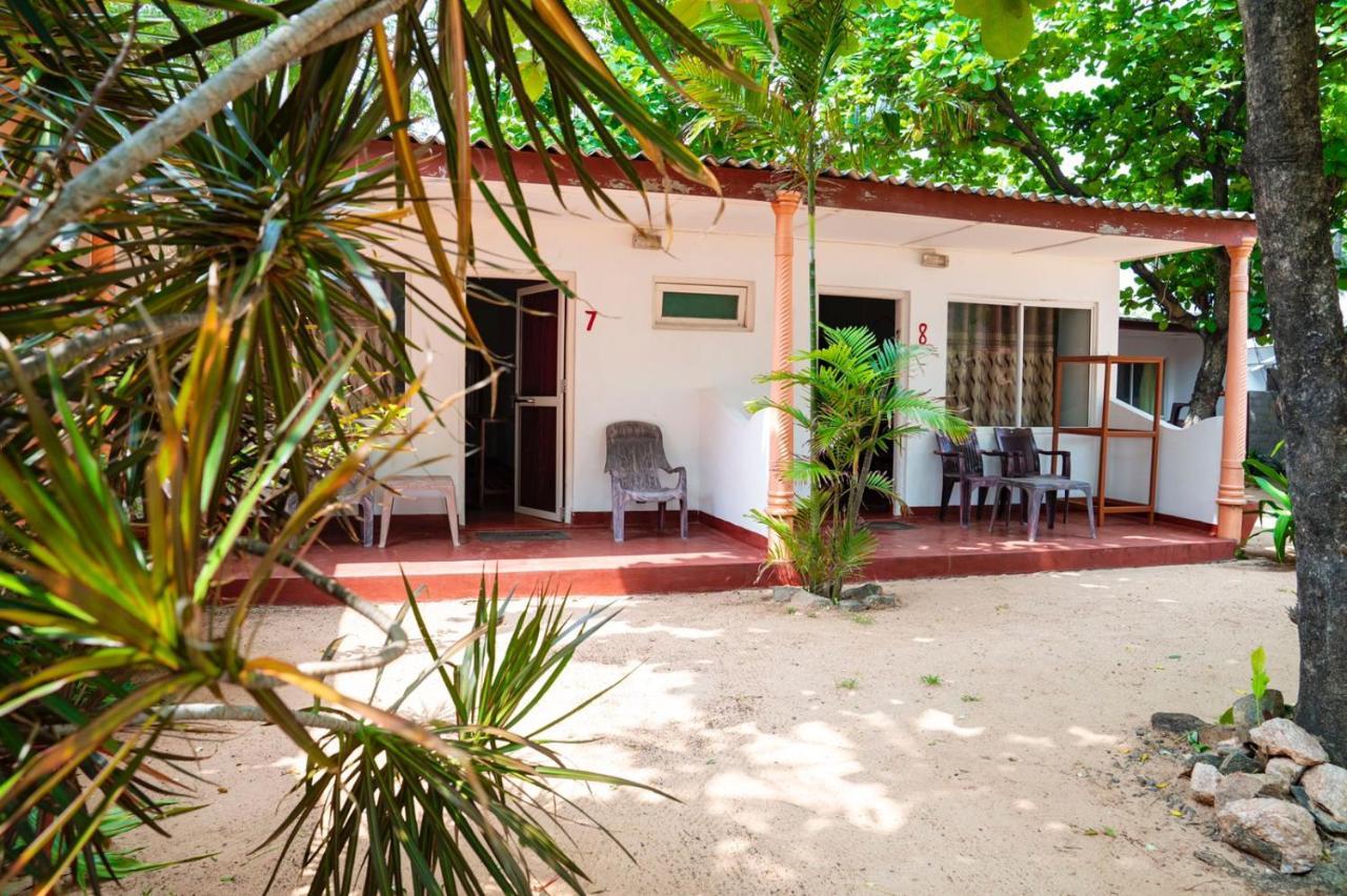 Golden Beach Cottages Trincomalee Luaran gambar